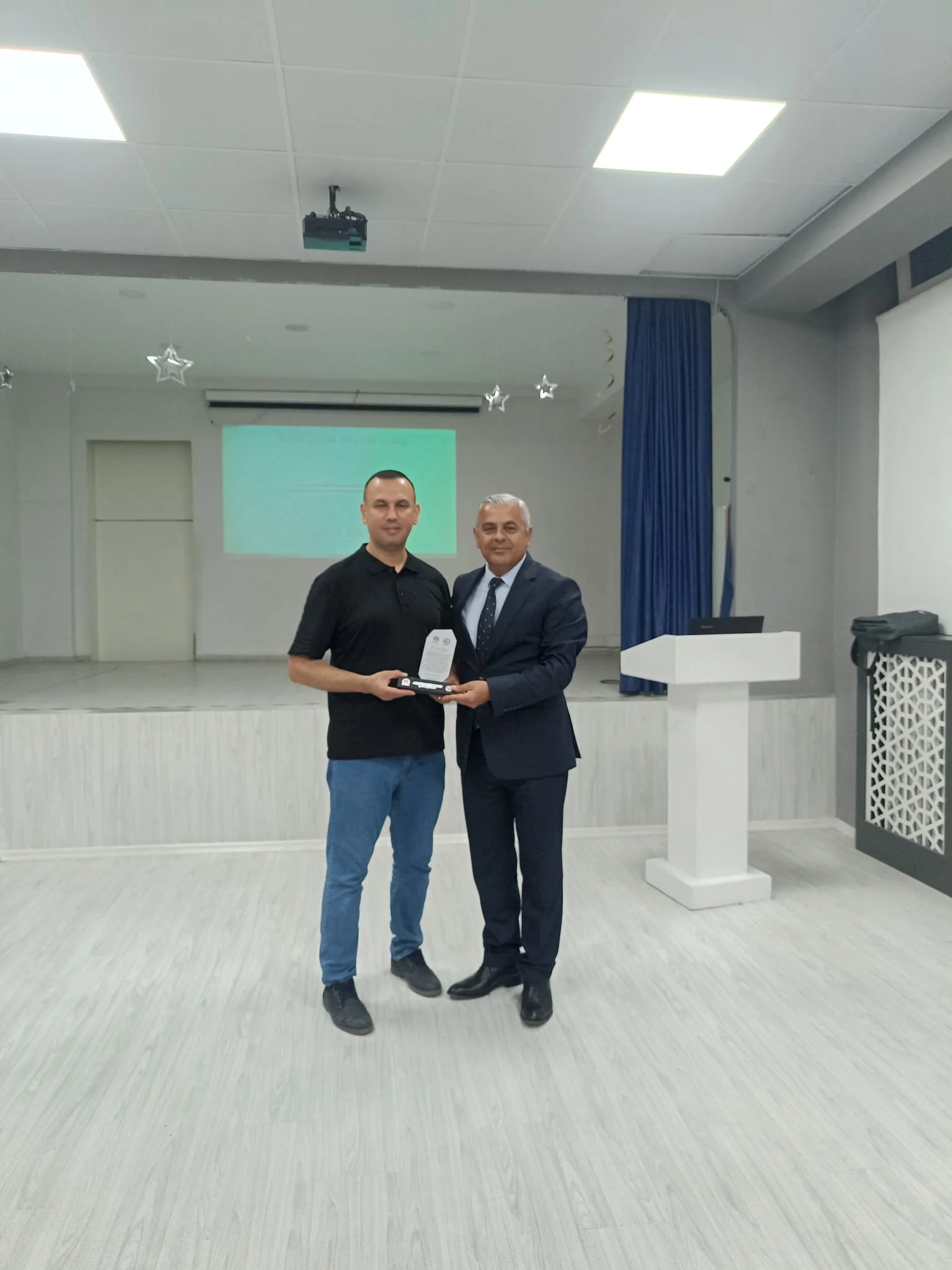"Dijital Ebeveynlik" konulu veli semineri gerçekleştirildi